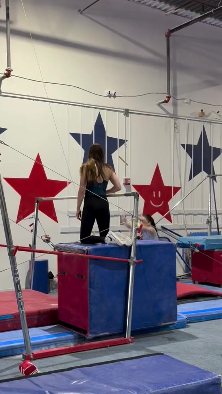 @mini_gymnast_skylar
