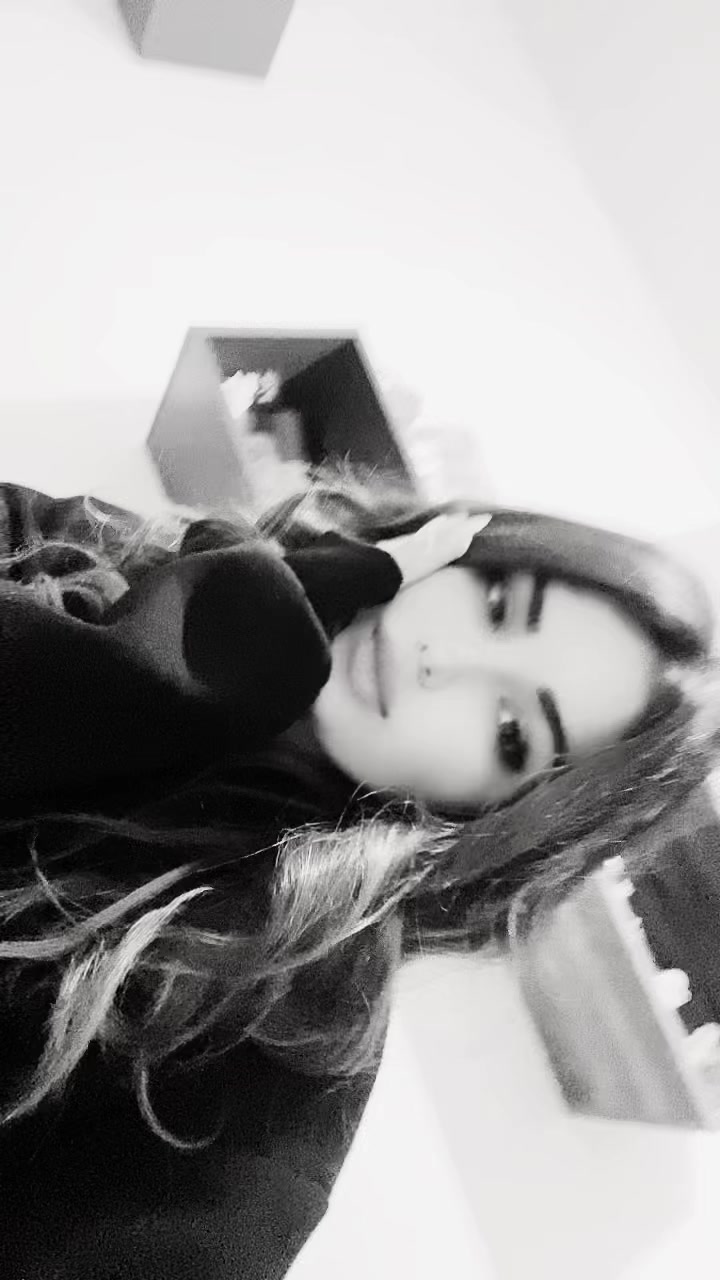 @_Sacha_