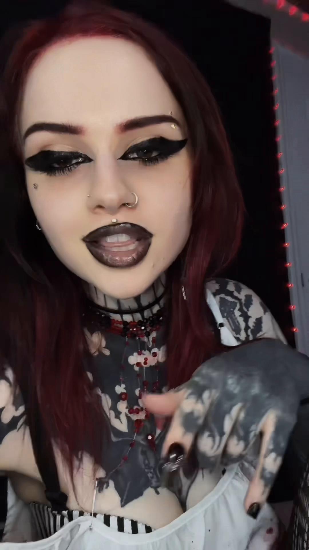 @˚ ♱ 𝔰𝔢𝔯𝔞𝔰 ♱˚
