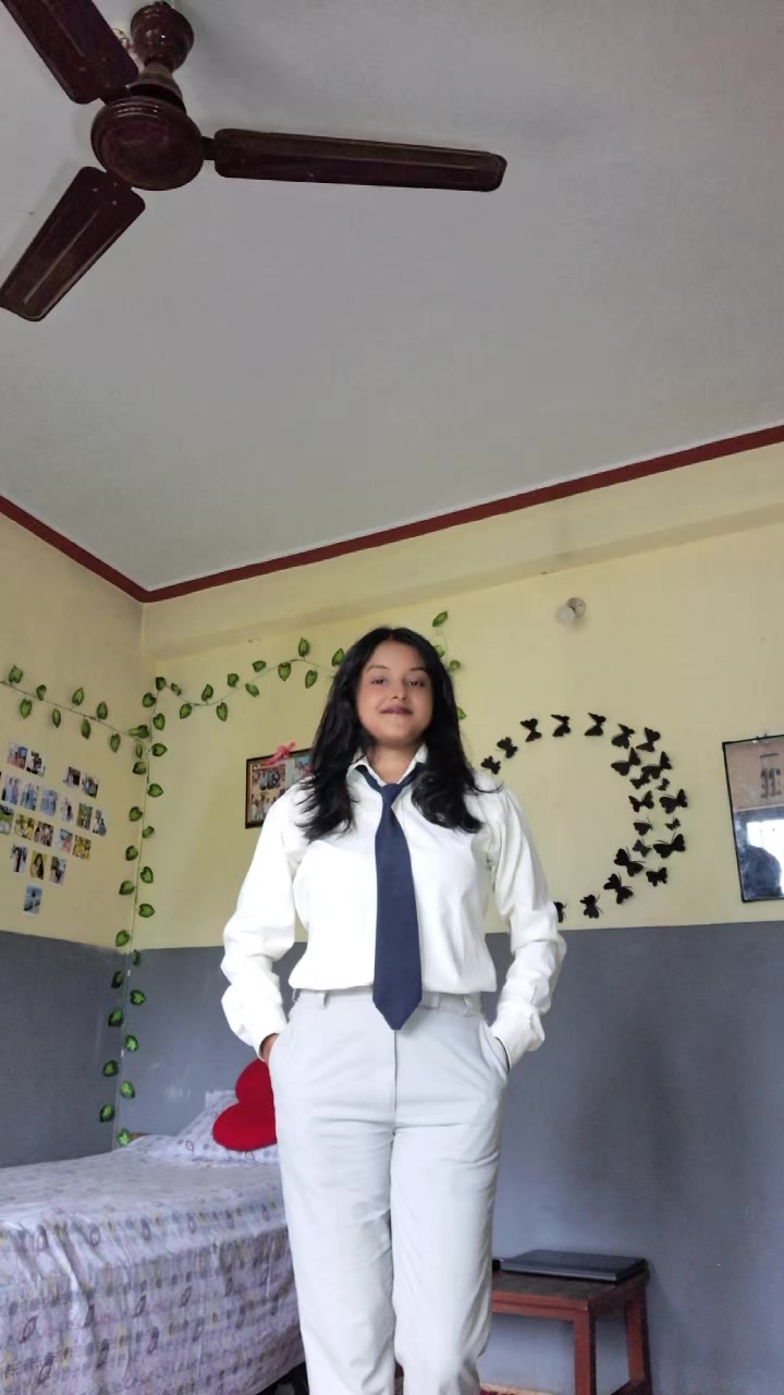 @Nisha Yadav🦋
