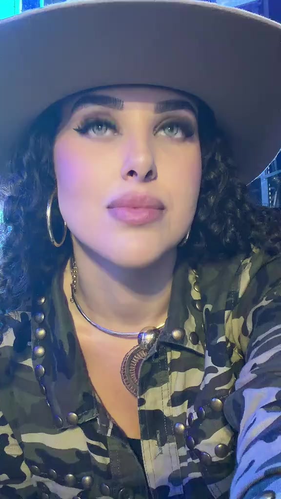 @Letícia disher
