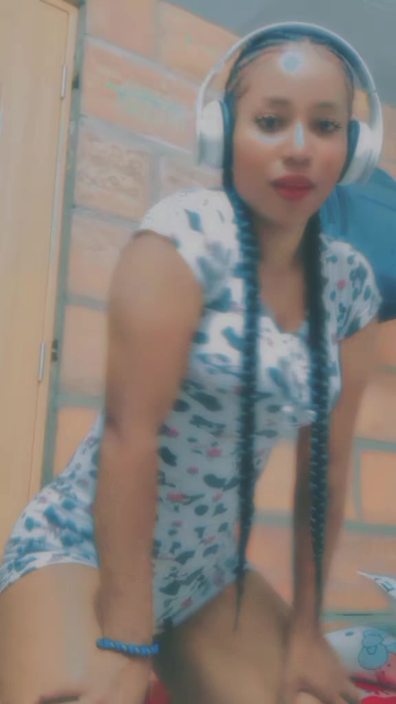 @Valentina Mosquera