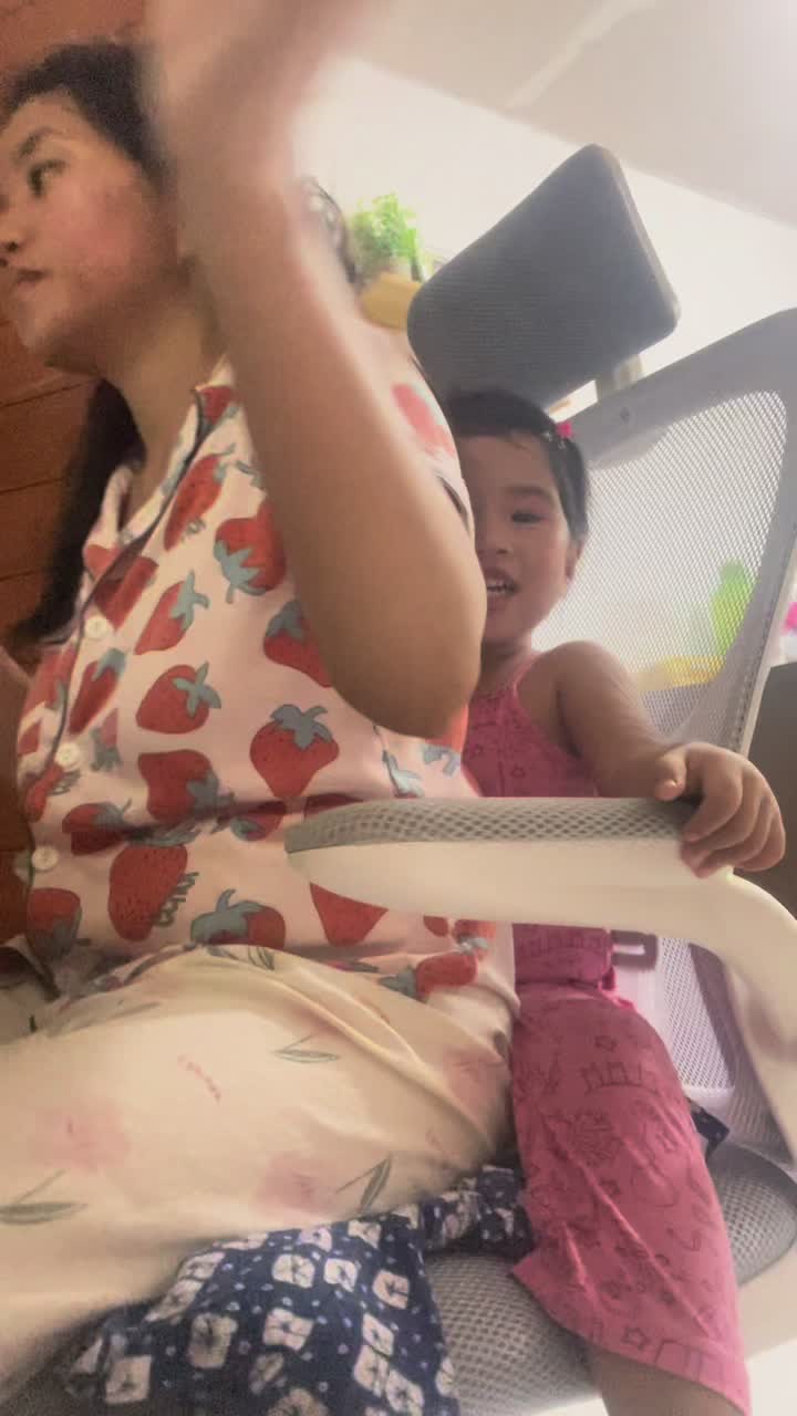 @Kiara-Kaori Twins