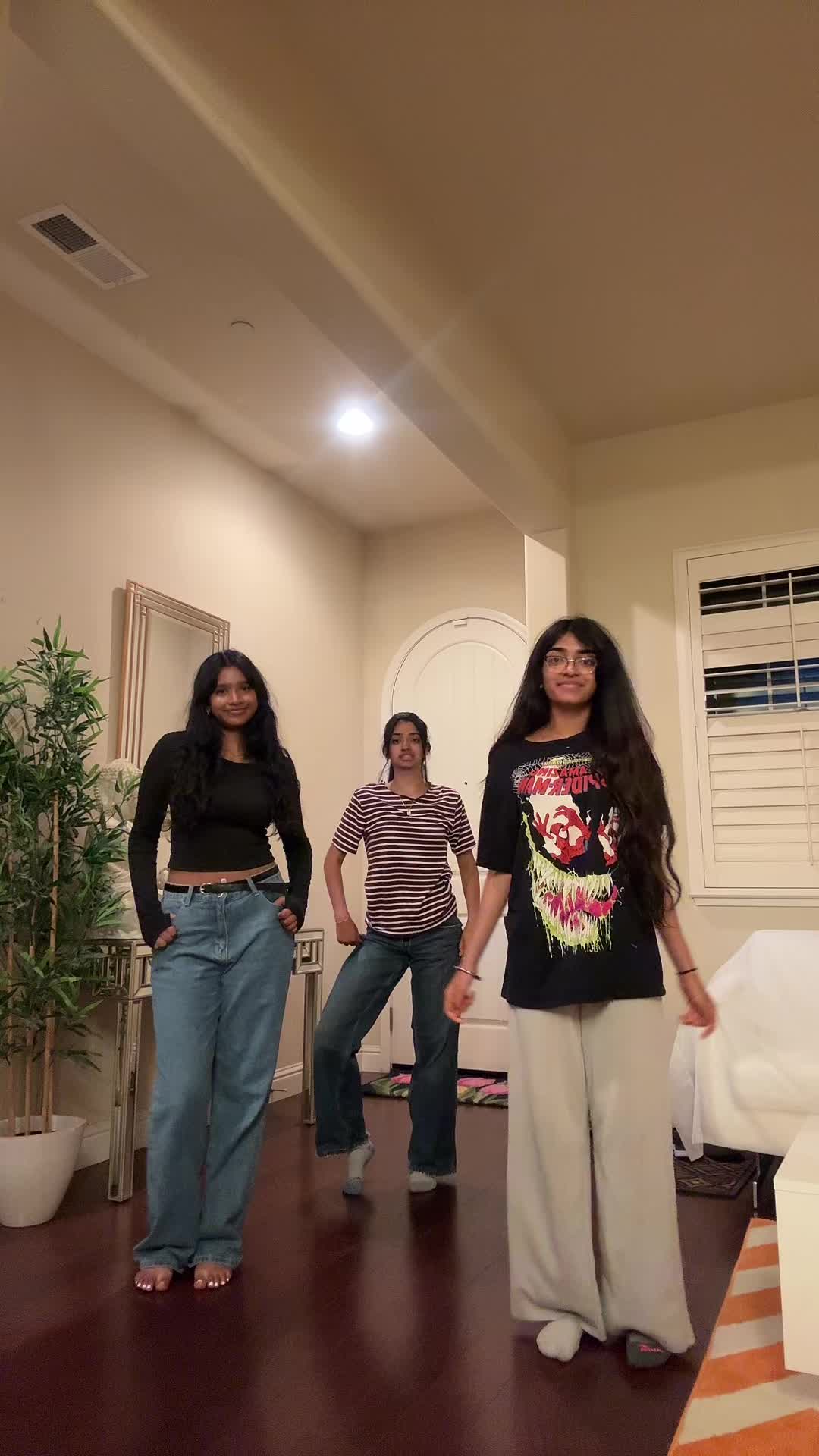 @divyamommyd