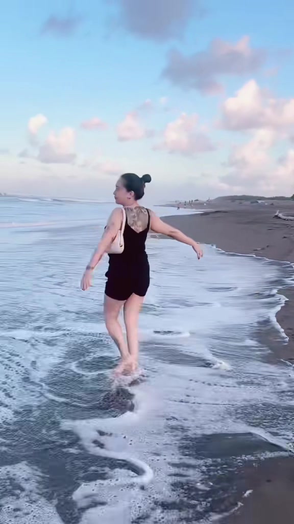 @DellaSantika22