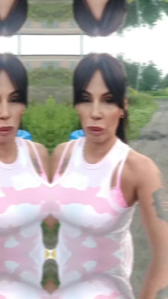 @Becia