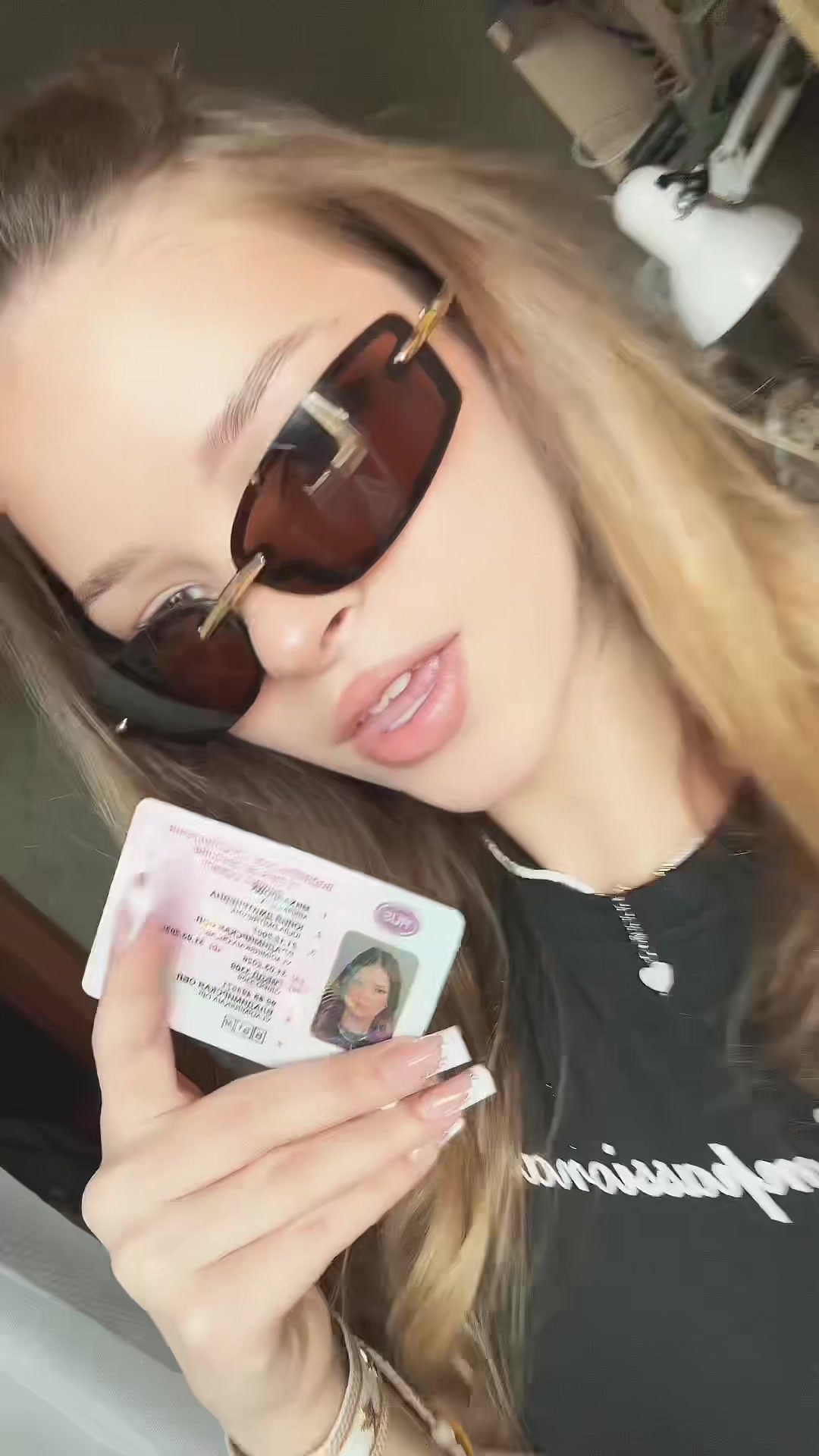 @★