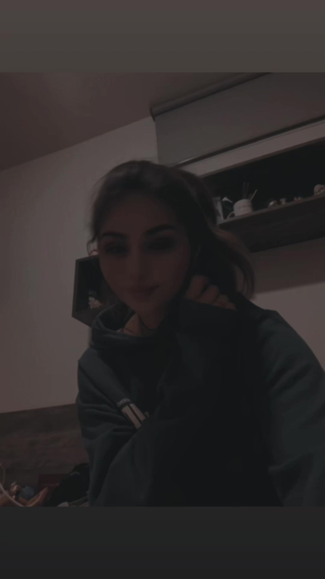 @_Sacha_