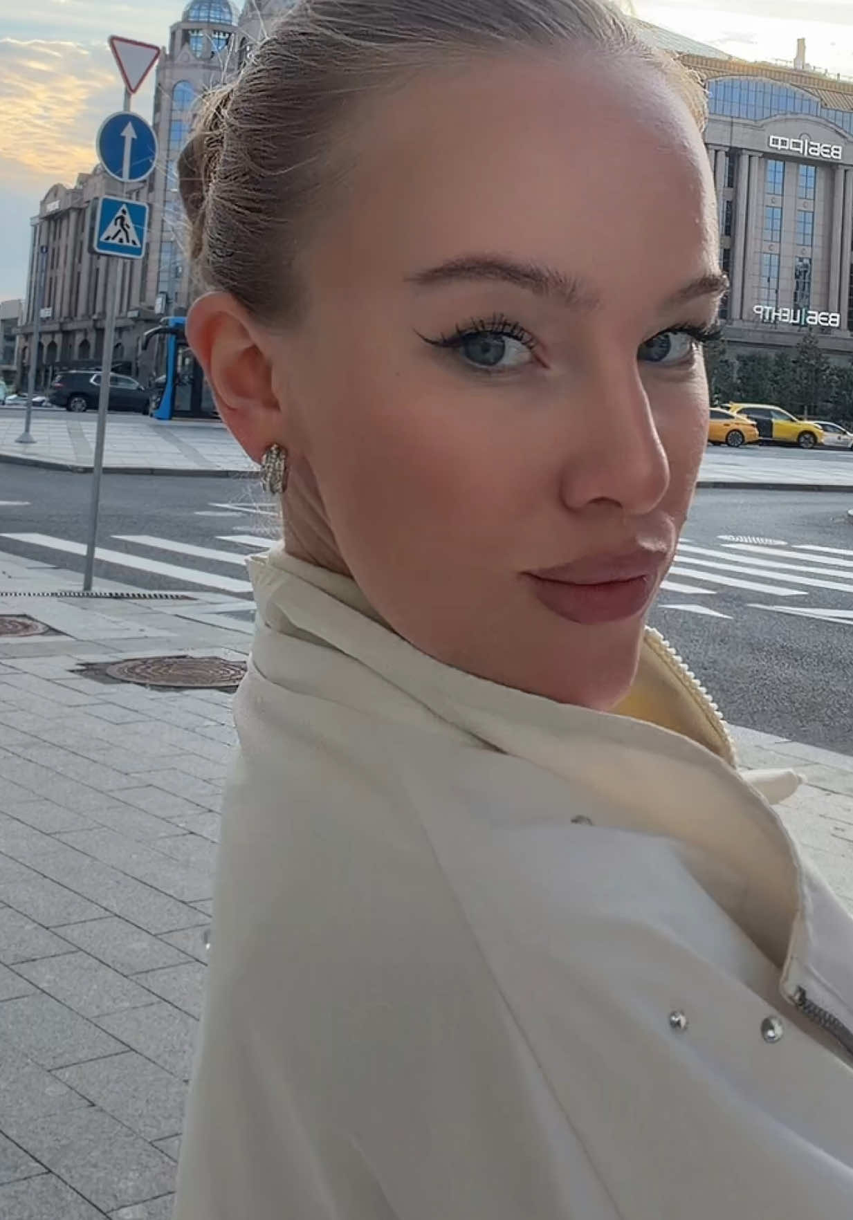 @tg: itsselinya