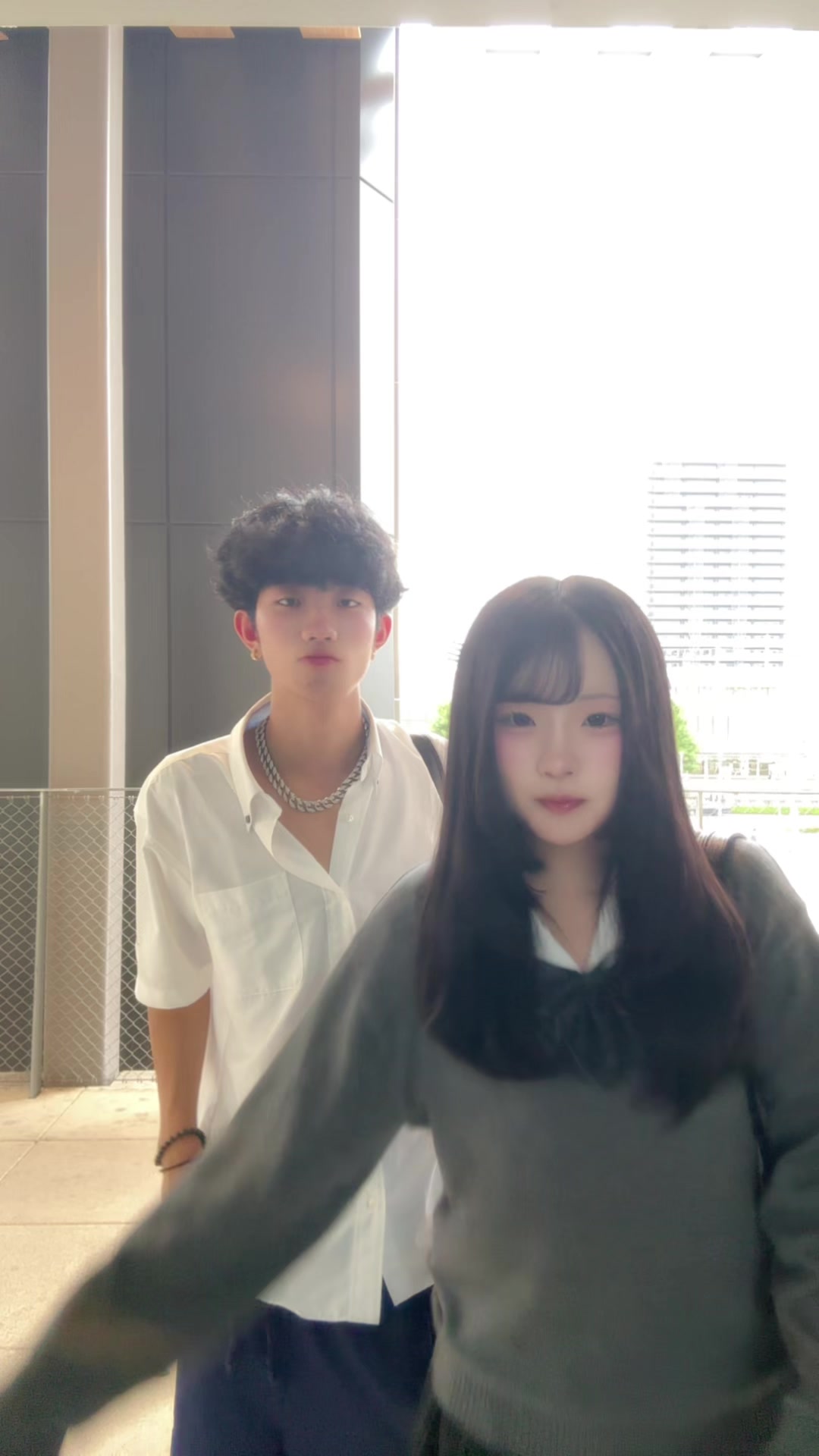 @ねおん