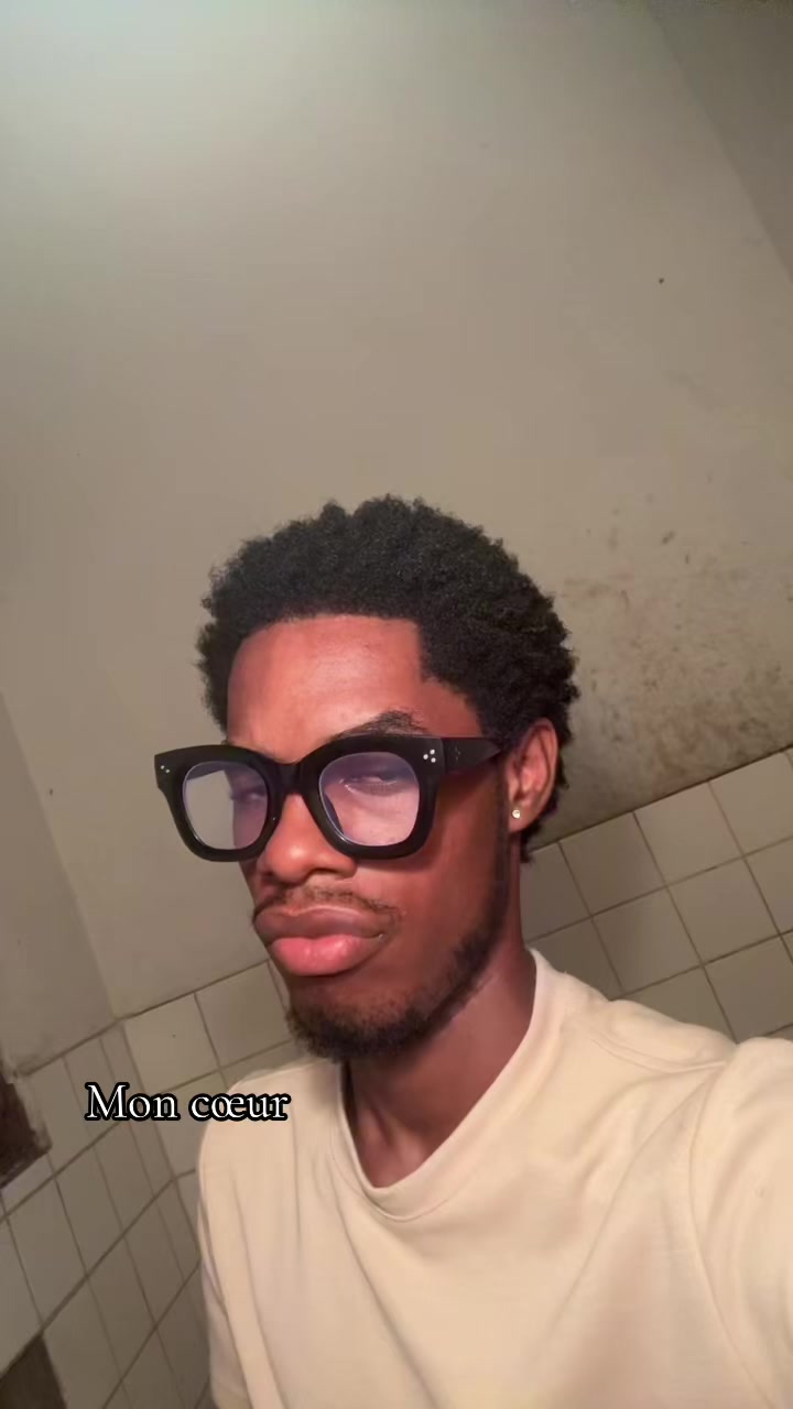 @🇨🇩🇬🇫🧑🏽&zwj;🦱