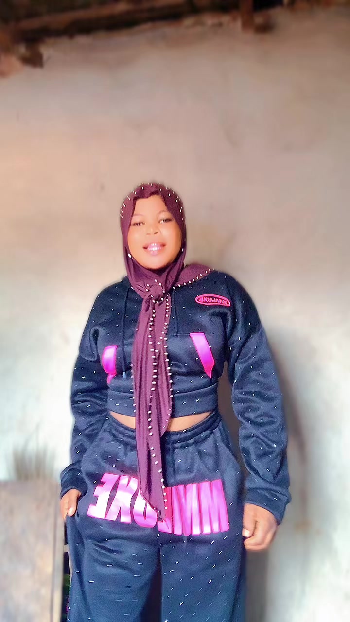 @🎀QUEEN PHADY💫