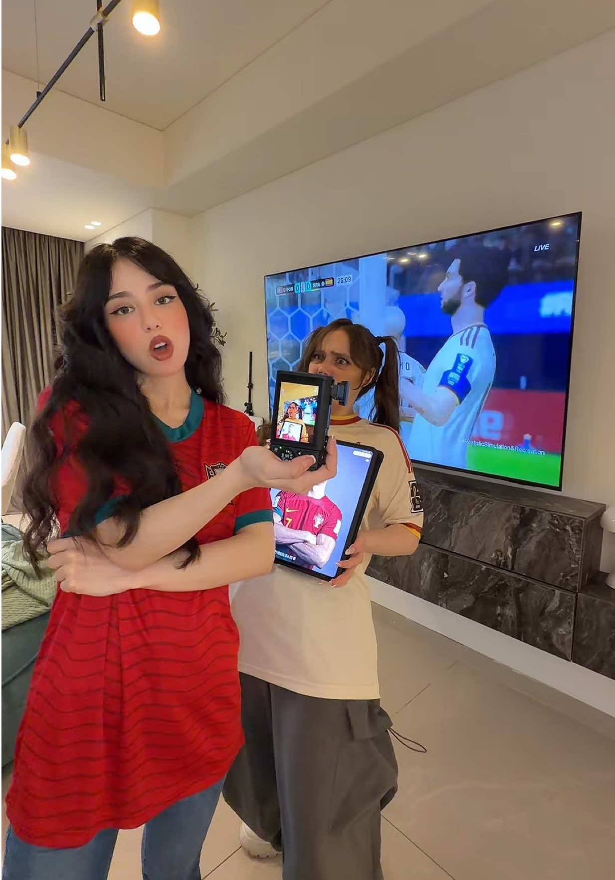 @ฦee ๐