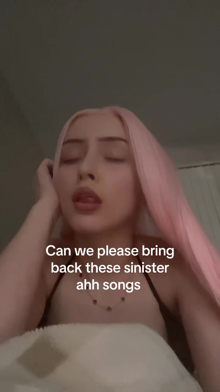 @Cruxlla