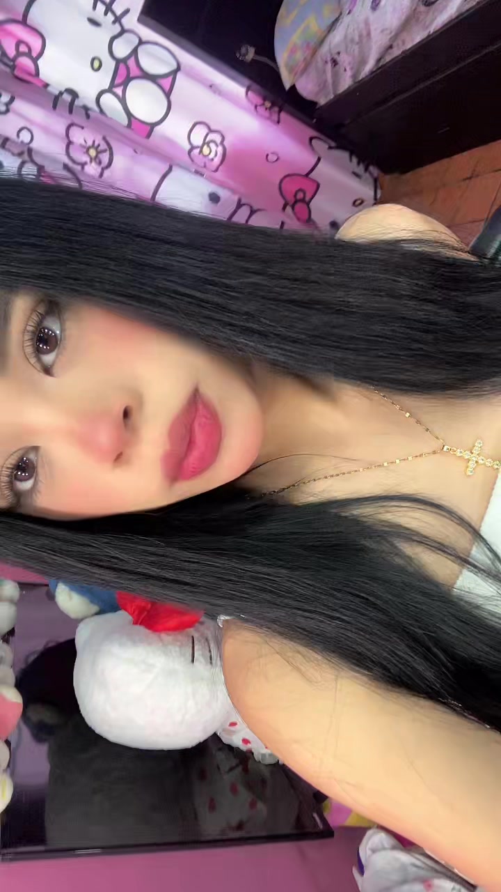 @momis🍒