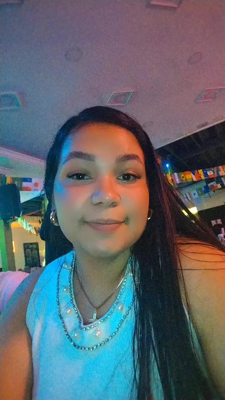 @Vale.🦋 .