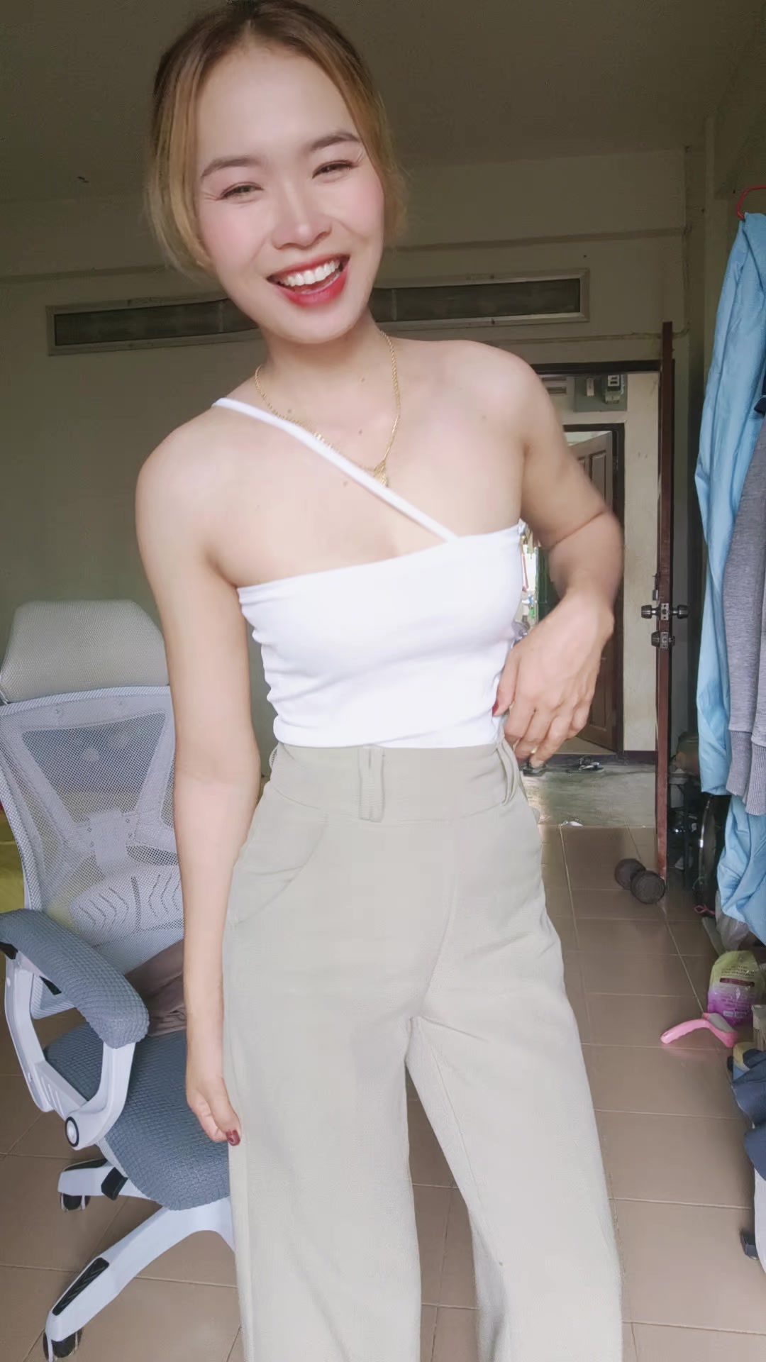 @♥️ສາວ ແຫຼ້ ບ້ານນາ🥰🏡