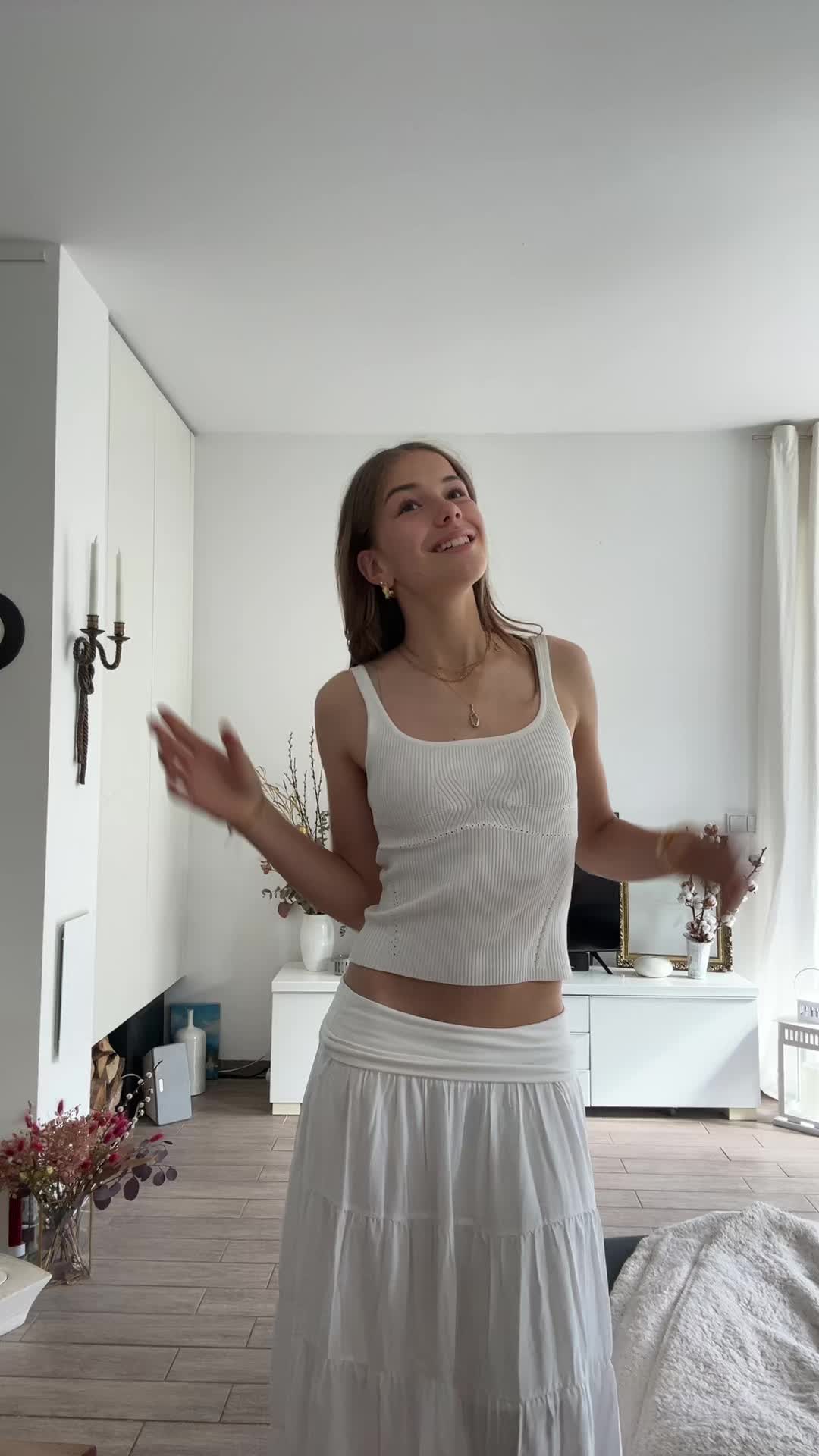 @adelesfashiondiary