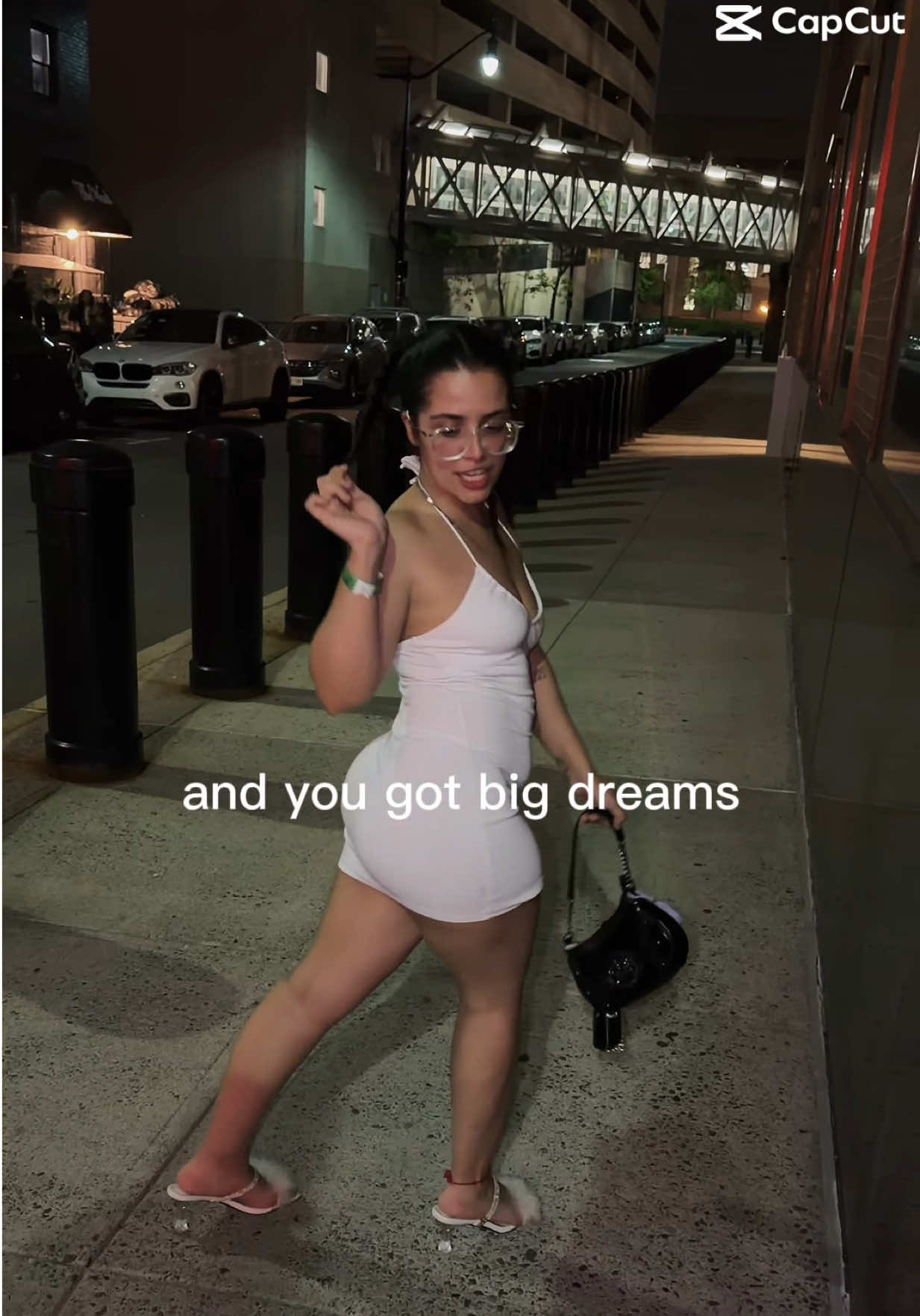 @Booksbybri