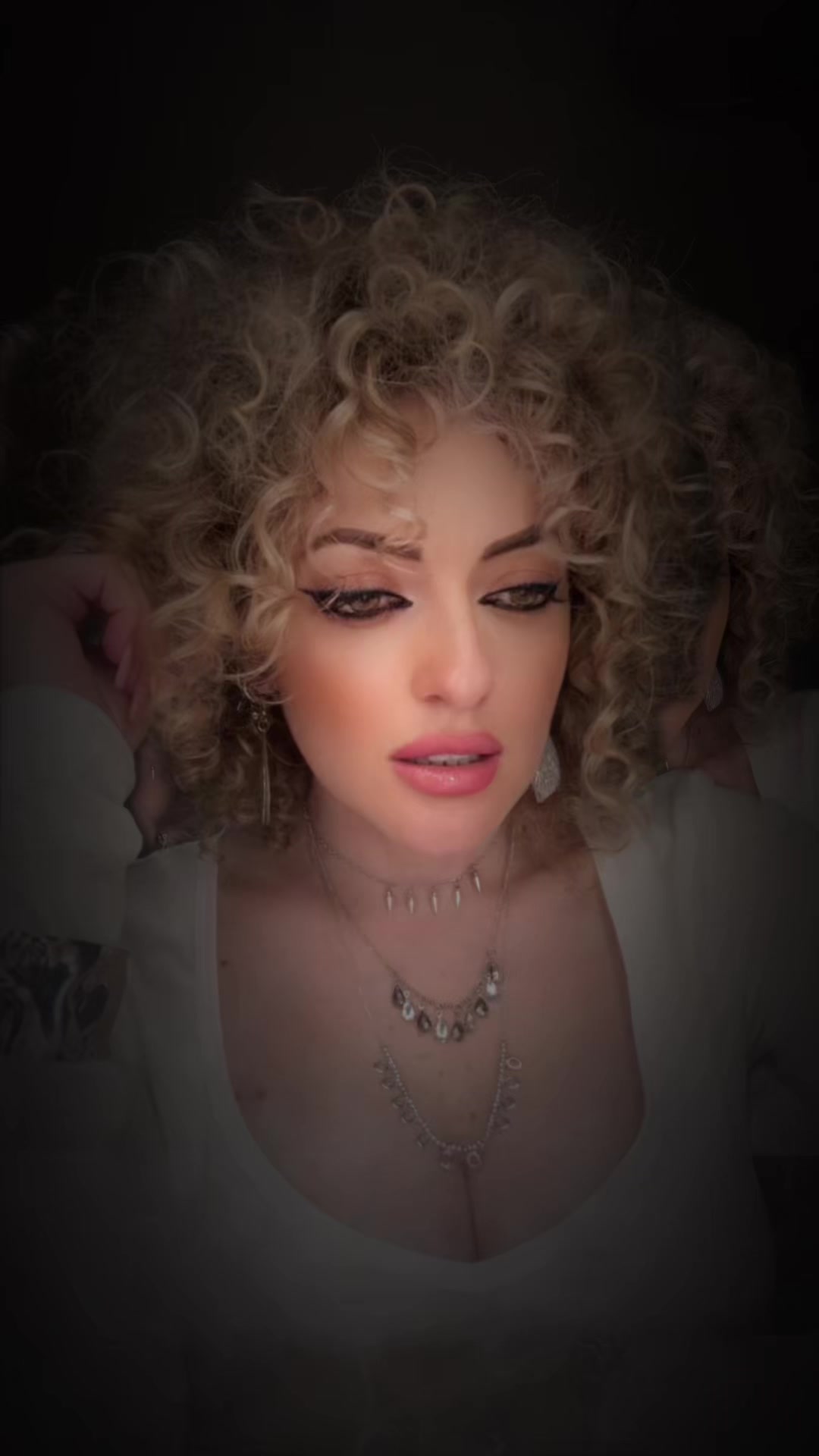 @_Sofia_