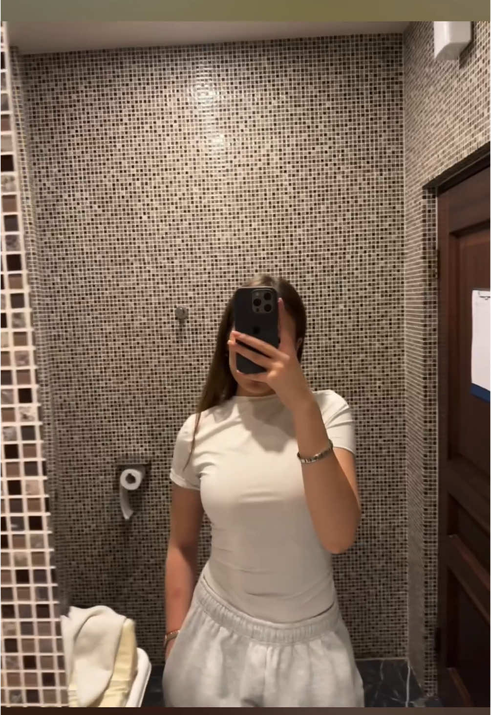 @. ᅠᅠᅠᅠ