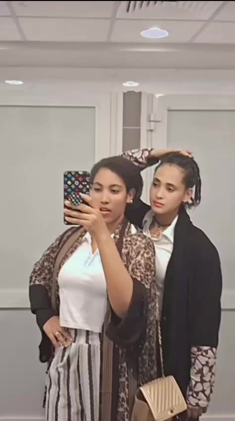 @Eleni (แแ แธแ๐ช