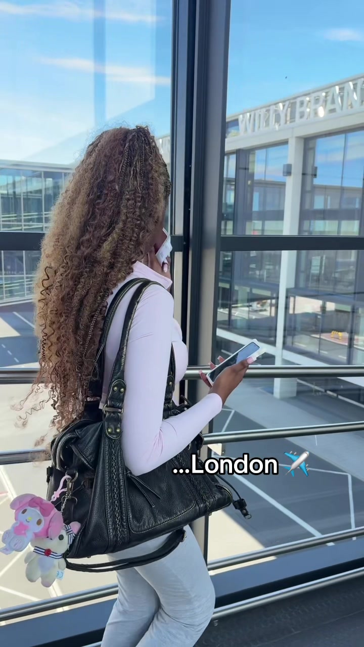 @⃟