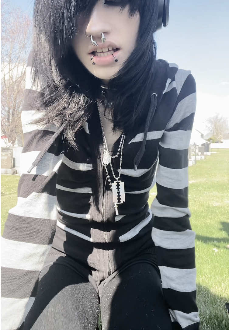 @Xander ૮ ˙Ⱉ˙ ა