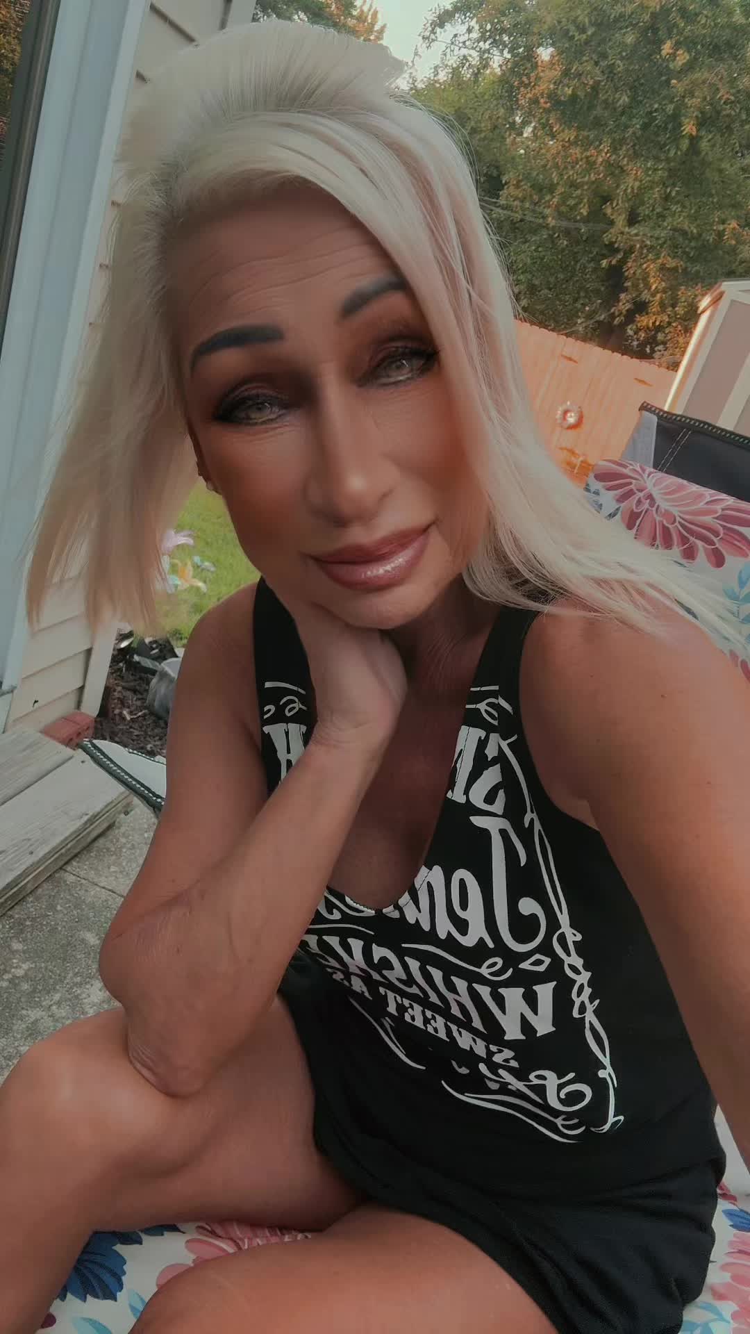 @Tena