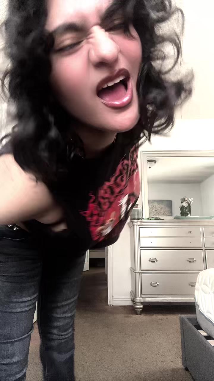 @🧛🏼♀️🧛🏼♀️🧛🏼♀️