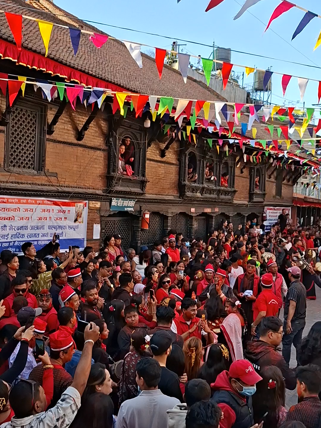 @hamrojatra.com