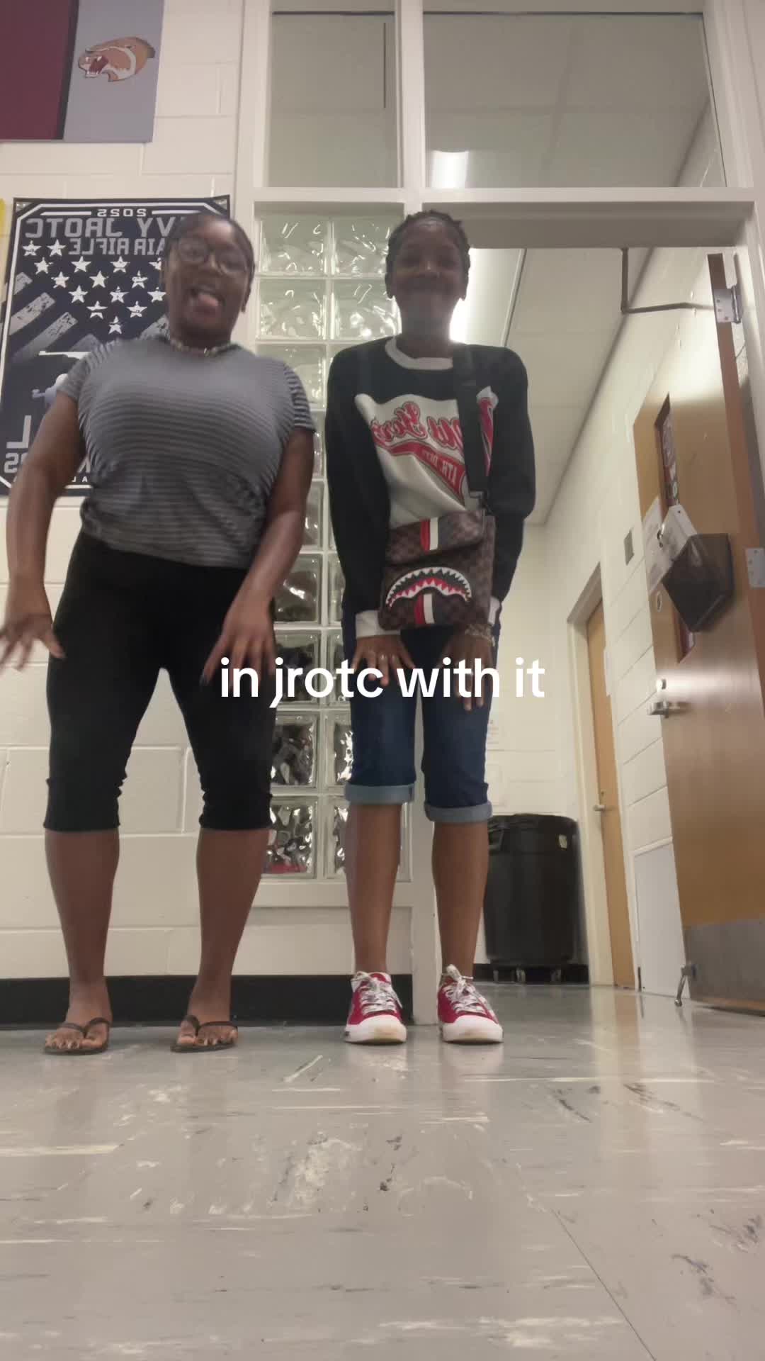 @noonie