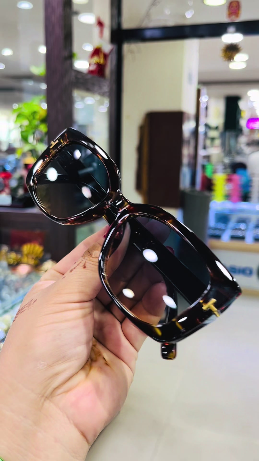 @PROTECT SUNGLASSES SHOPS