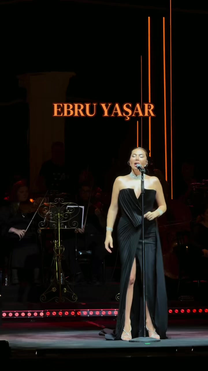 @Ebru Yaşar