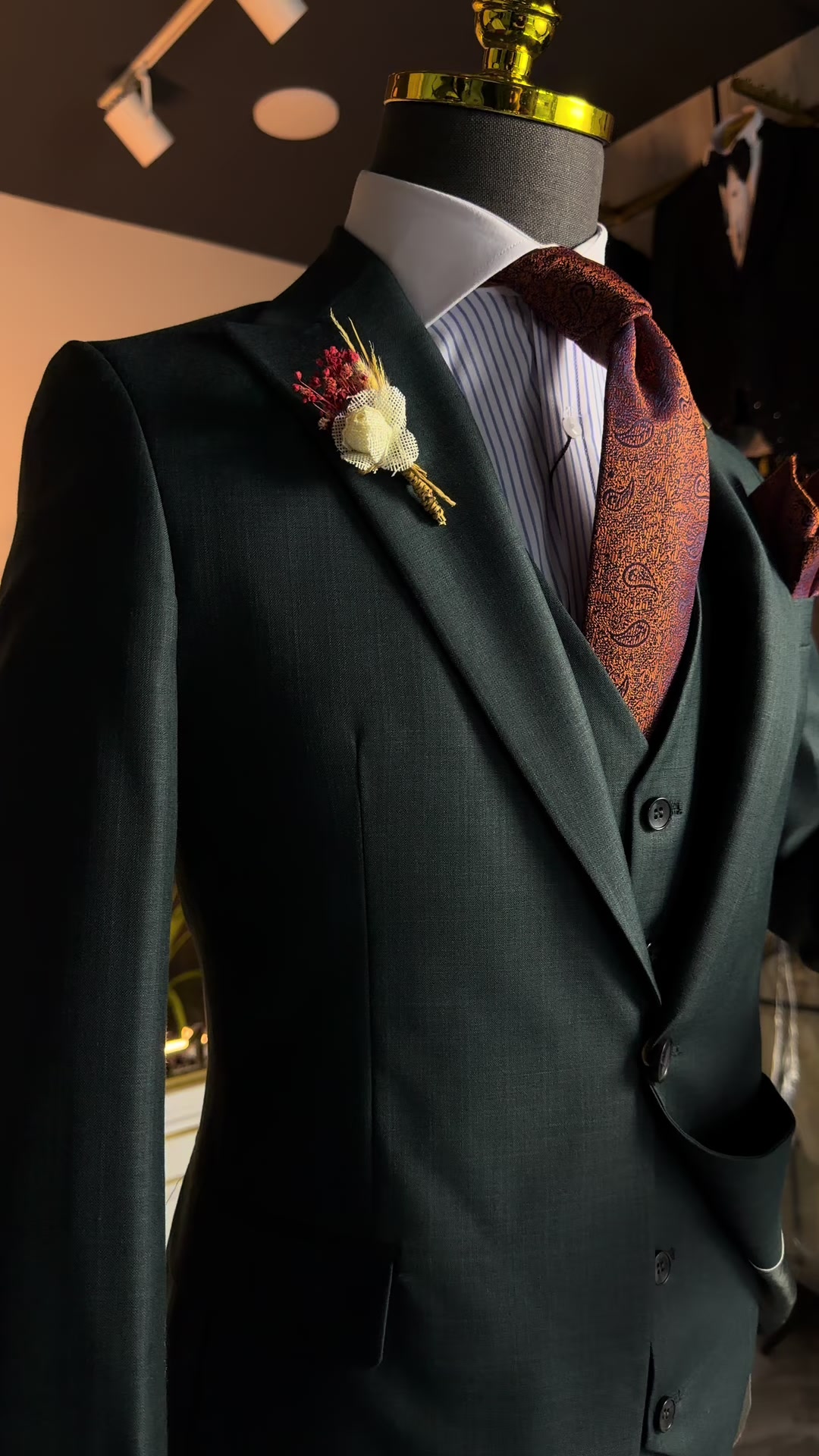 @Location_costume.Hk13
