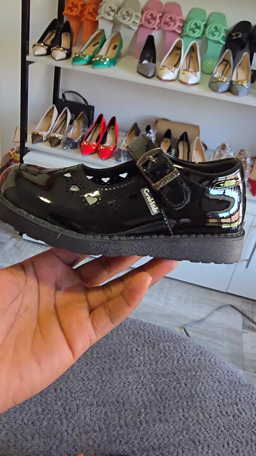 @Esem footwear