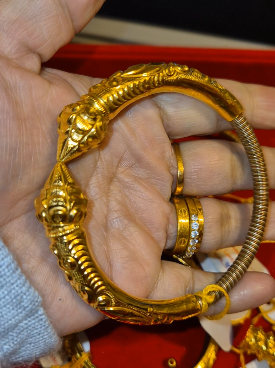 @Om Siddha Jewellers