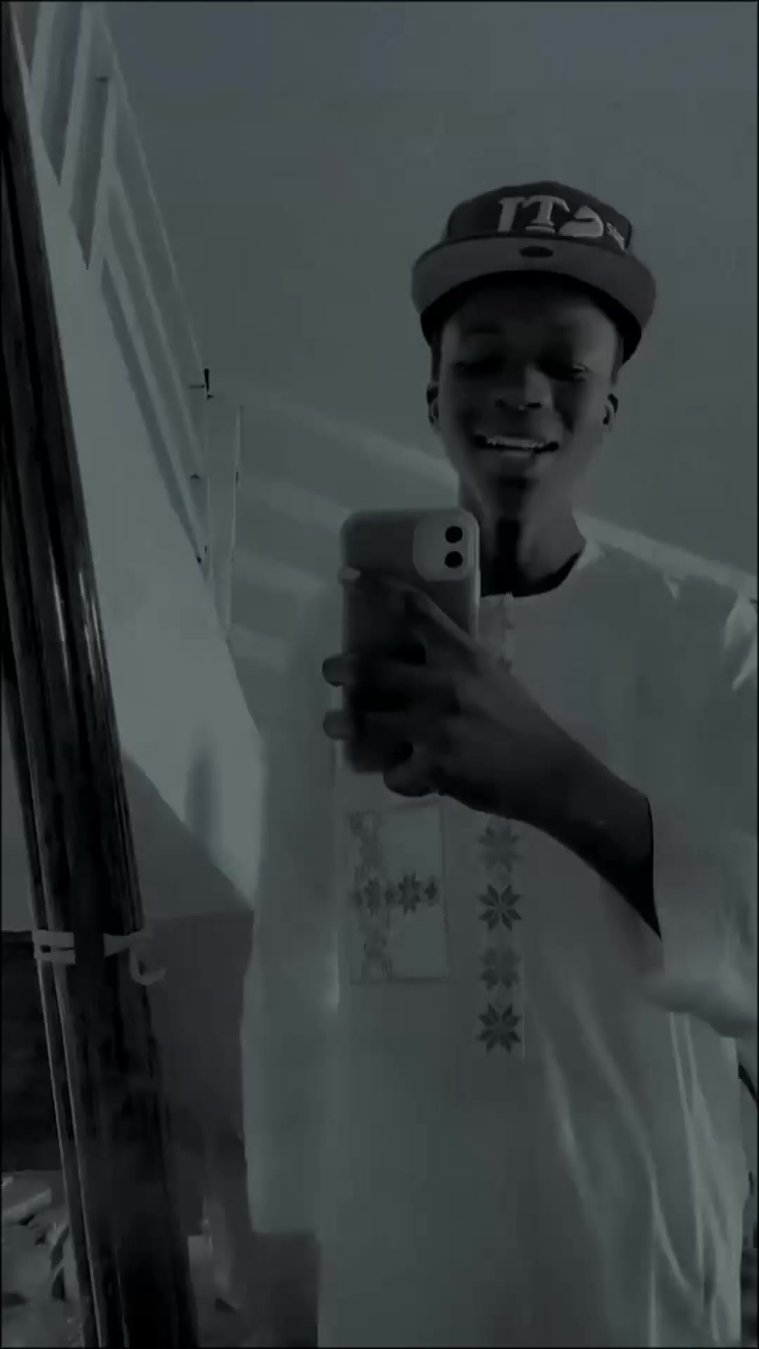 @...