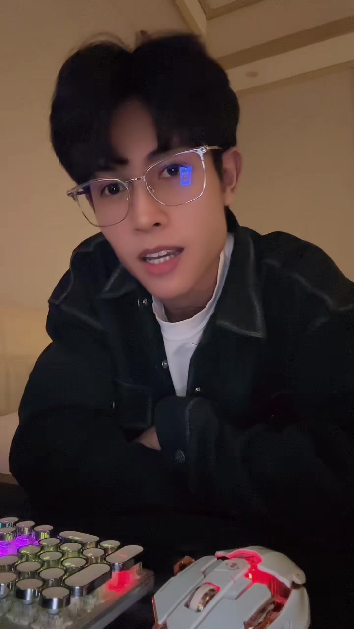 @🍀PYAEAUNGKYAW⚡PEKO⚡