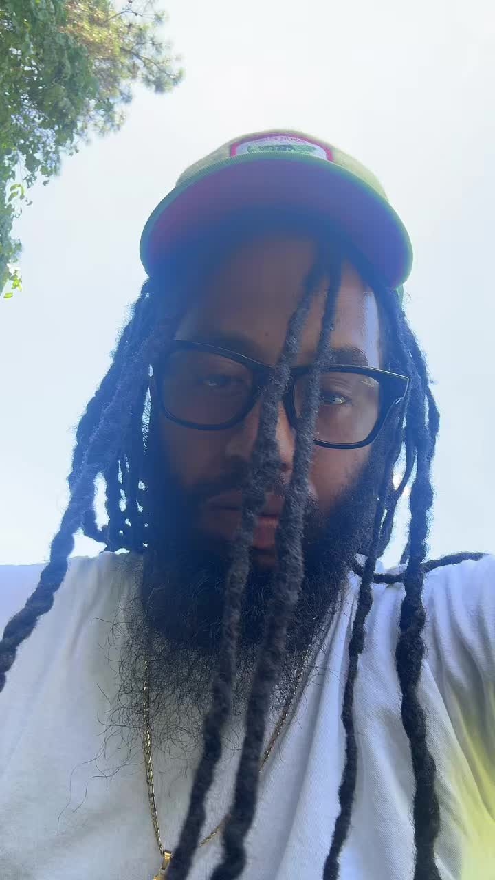 @Aye5