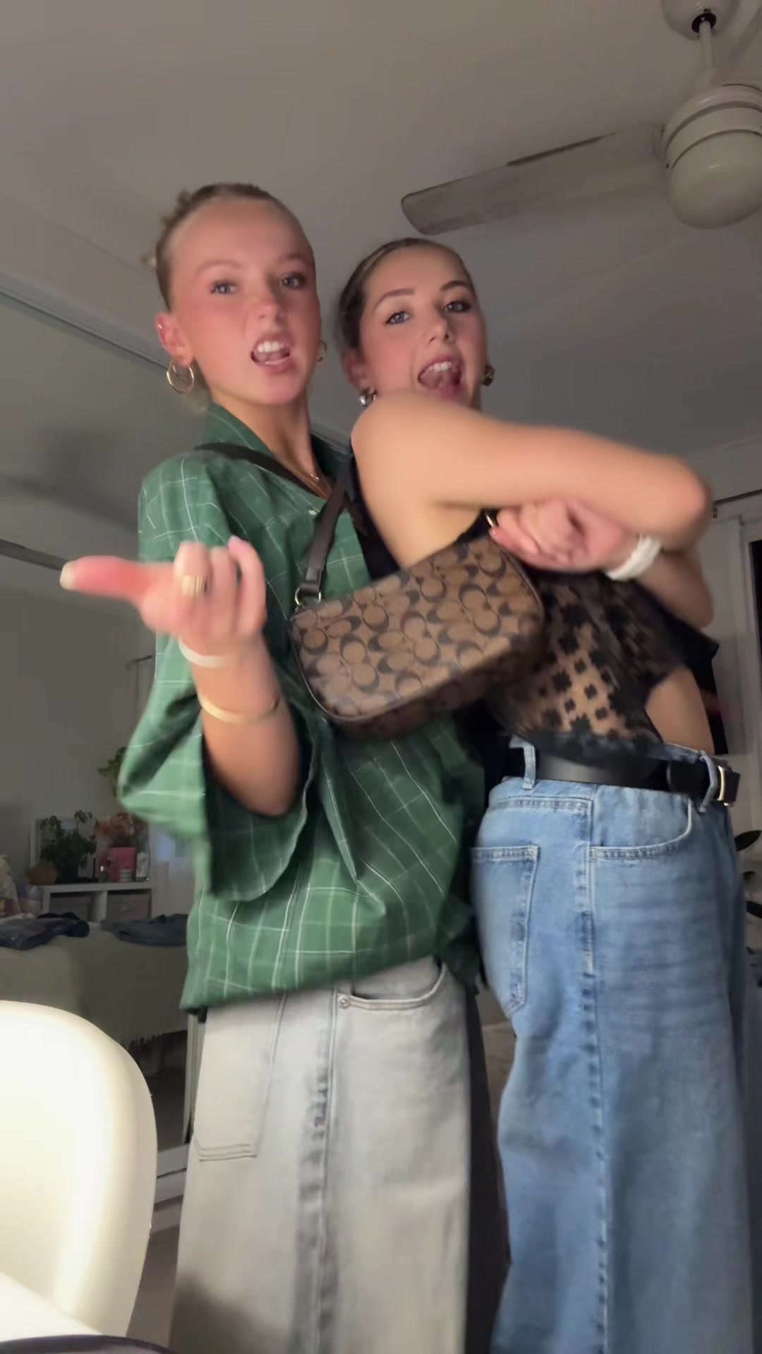 @emms__j