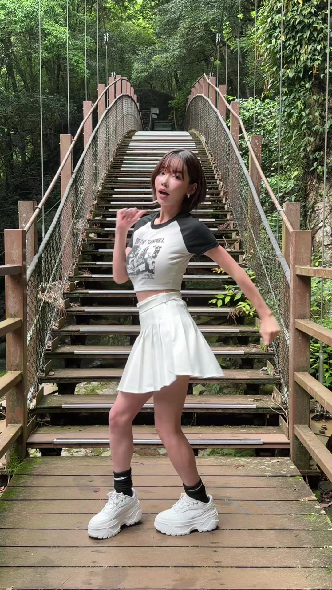 @深田えいみ