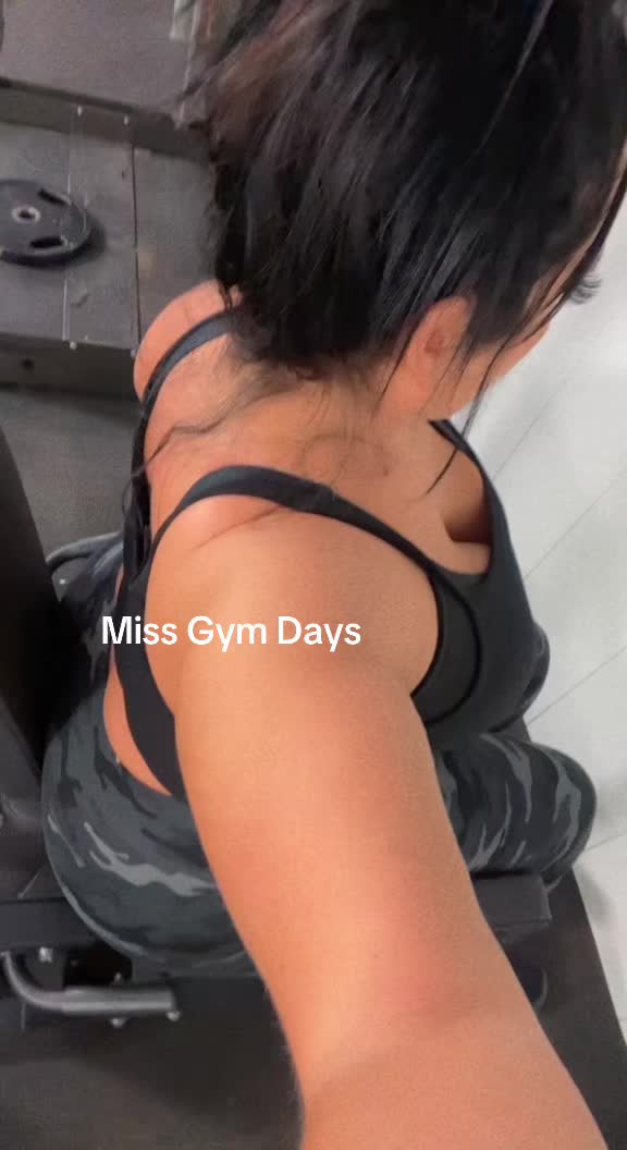 @MizzQueenKelly