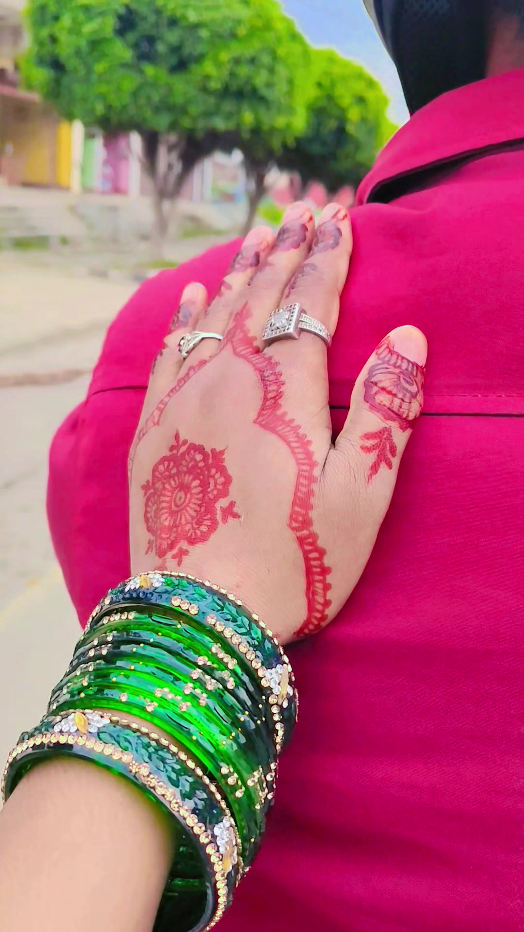 @Roshni khan