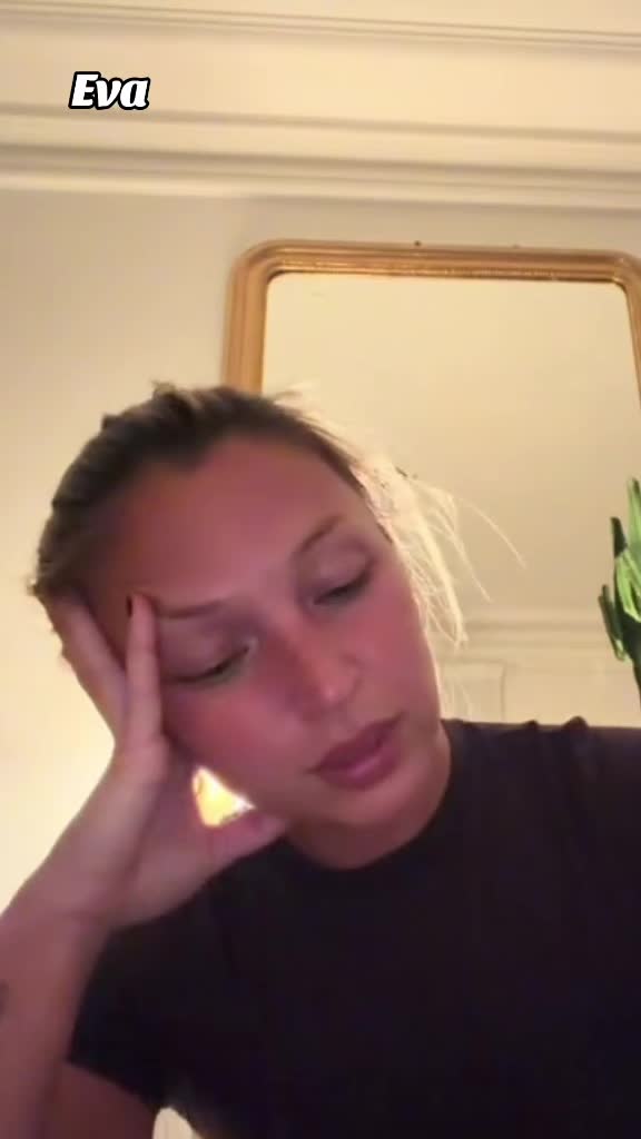 @Eva Queen Fan