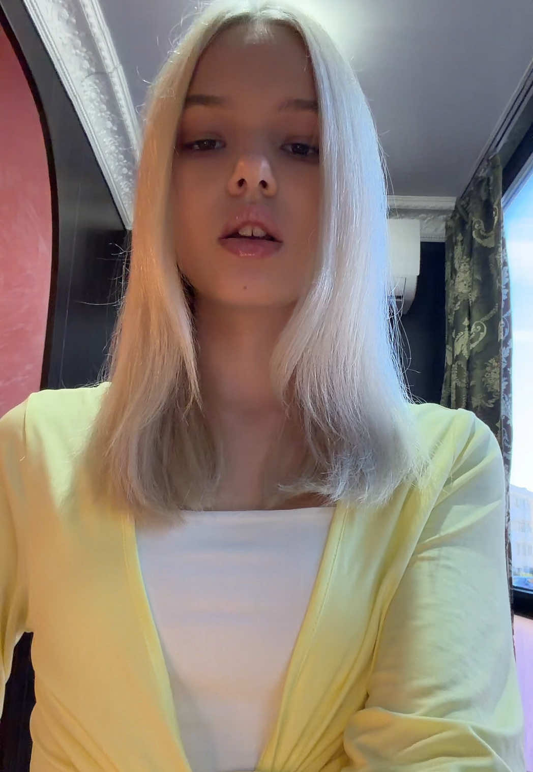 @Мелания
