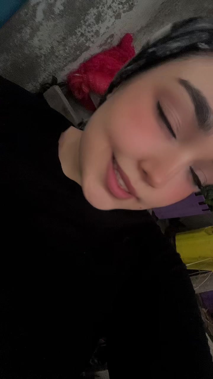 @....
