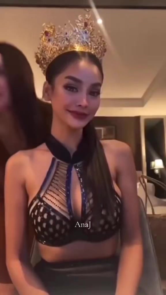 @Ana J 🏳️&zwj;🌈