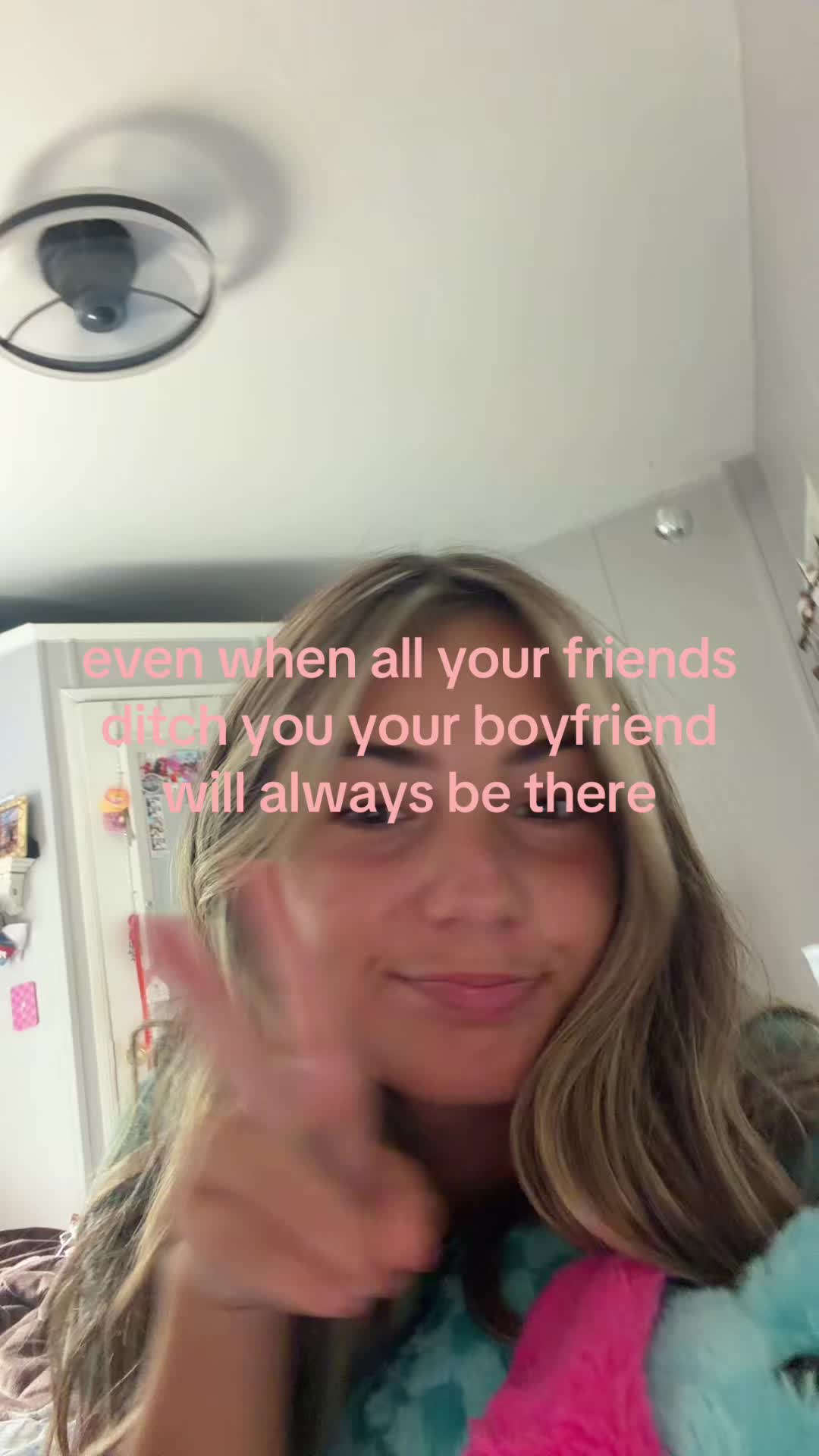 @👩🏽🦯👩🏽🦯➡️