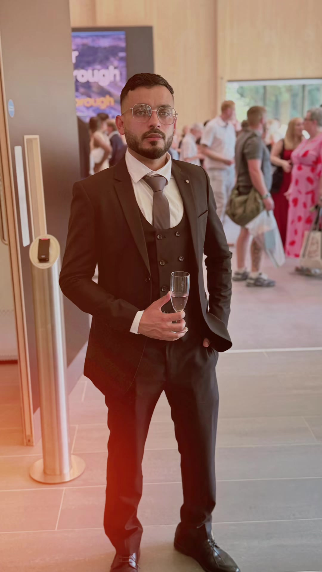 @✌️MR✌️ kashmiri🇬🇧